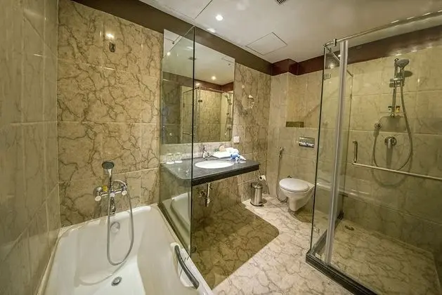 Hazel Suite