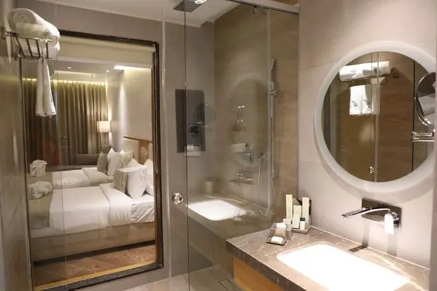 Winter Green Premium Room
