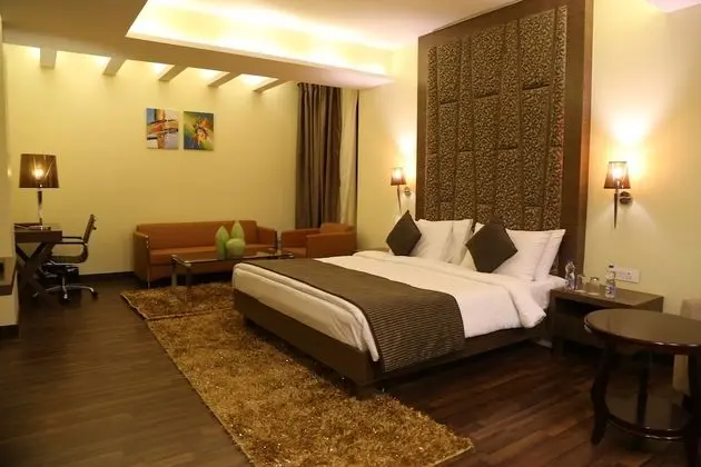 Fern Club Room
