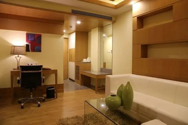 Hazel Suite