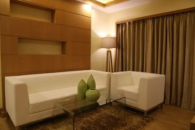 Hazel Suite
