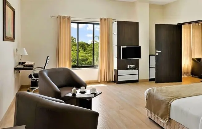 Hazel Suite
