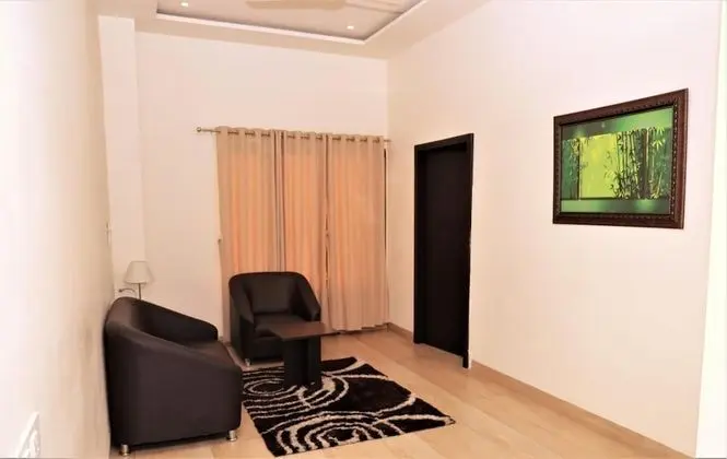 Hazel Suite