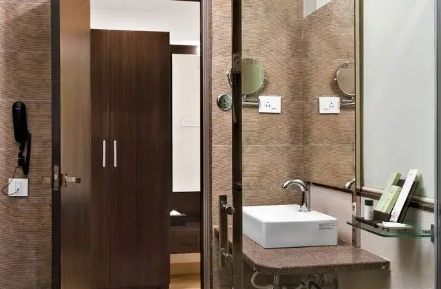 Hazel Suite