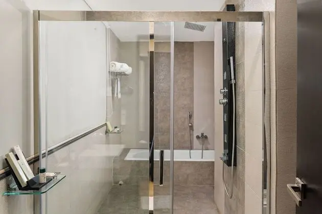 Hazel Suite