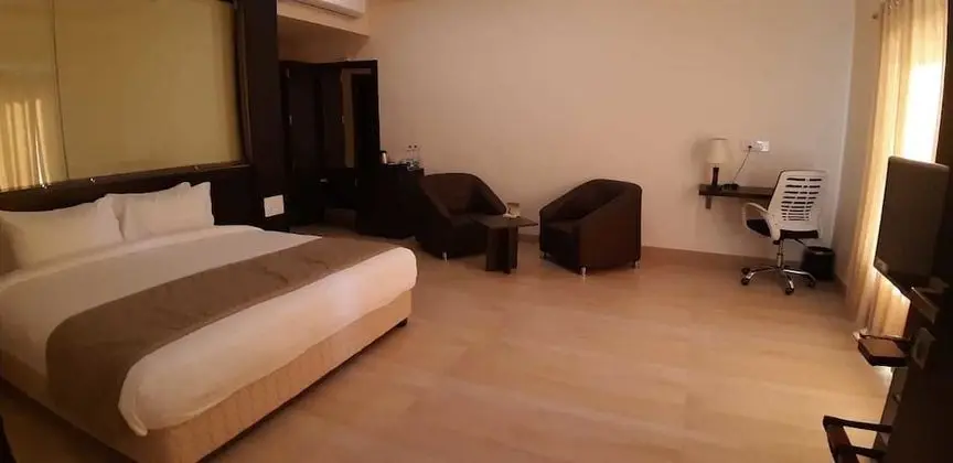 Hazel Suite