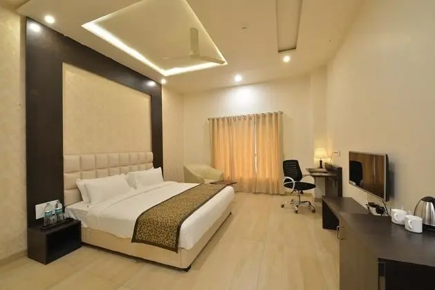 Winter Green Room