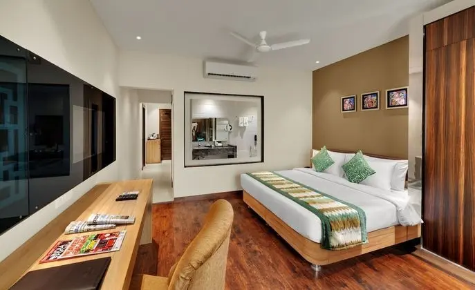 Winter Green Premium Room