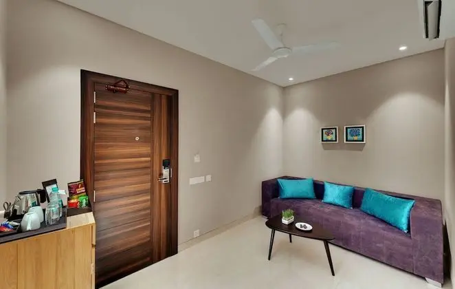 Winter Green Premium Room