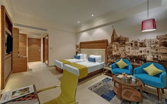 Club Oda, 1 En Büyük (King) Boy Yatak, Balkon, Kısmi Deniz Manzaralı