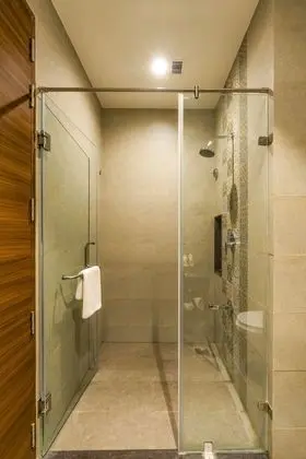 Club Oda, 1 En Büyük (King) Boy Yatak, Balkon, Kısmi Deniz Manzaralı