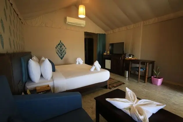 Winter Green Sea View Tent