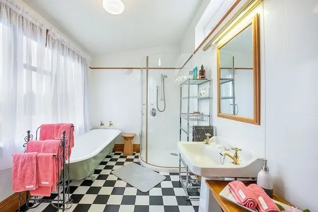 Luxury Oda (McSkimmings Suite)