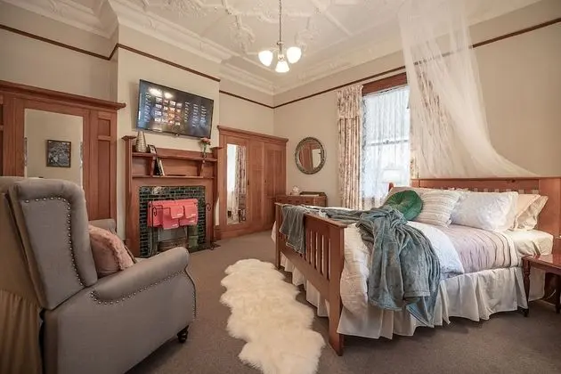 Luxury Tek Büyük Yataklı Oda (O'Malley Suite)