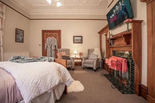 Luxury Tek Büyük Yataklı Oda (O'Malley Suite)