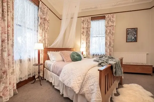 Luxury Tek Büyük Yataklı Oda (O'Malley Suite)
