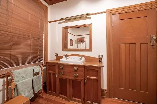 Luxury Tek Büyük Yataklı Oda (O'Malley Suite)