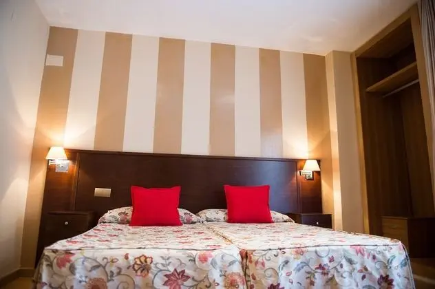 Basic İki Ayrı Yataklı Oda