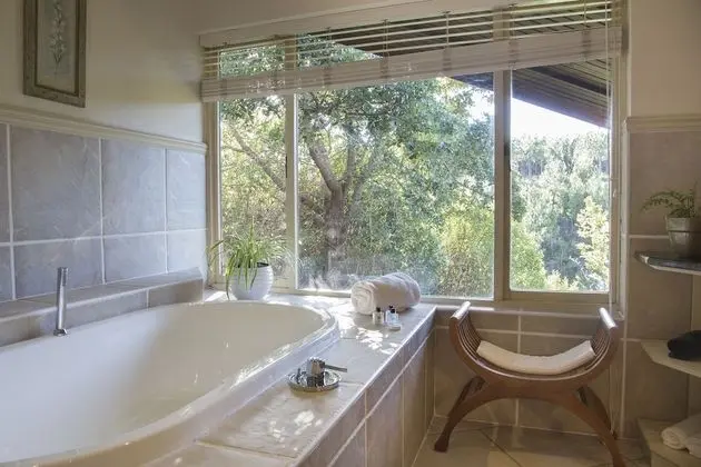 Luxury Lodge Garden Room No View