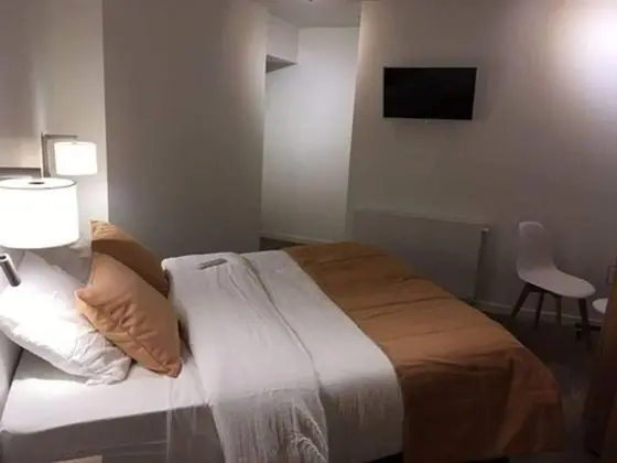 Premium Tek Büyük Yataklı Oda