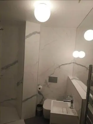 Premium Tek Büyük Yataklı Oda