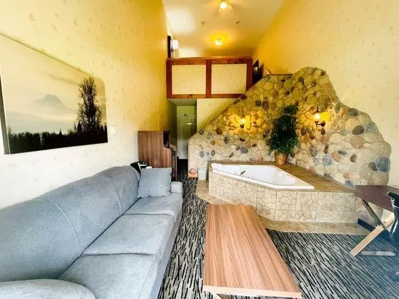 Suite (Jacuzzi) No Pets