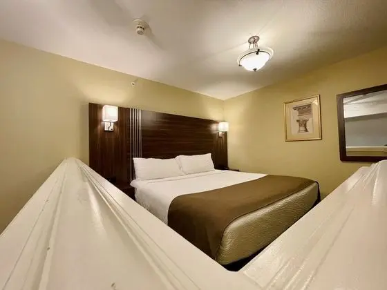 Suite (Jacuzzi) No Pets