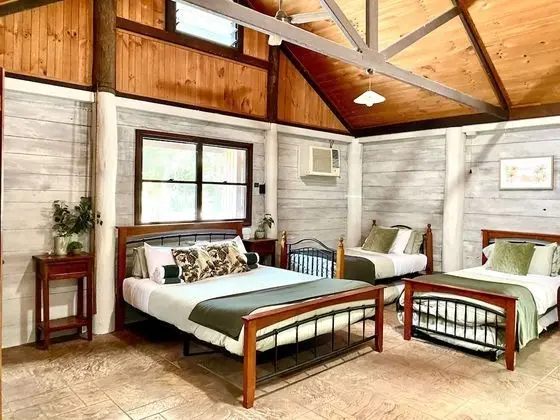 Family Kulübe (Banksia Family Cabin)