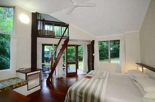 Çatı Katı (Loft), Bahçeli (trundle bed by request)
