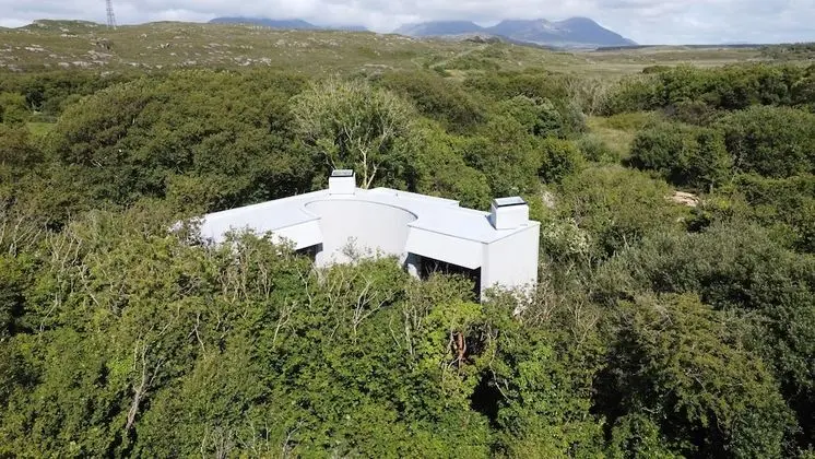 Premier Oda, Banyolu/Duşlu (Stilt House)