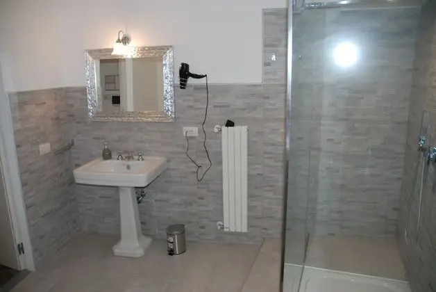 Superior Tek Büyük veya İki Ayrı Yataklı Oda