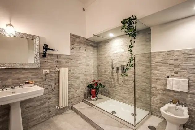 Superior Tek Büyük veya İki Ayrı Yataklı Oda