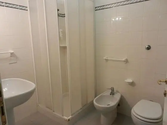 Tek Büyük veya İki Ayrı Yataklı Oda, Tepe Manzaralı