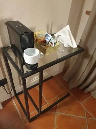 Stüdyo Süit, Ek Bina