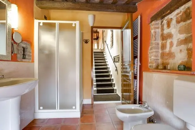 Stüdyo Süit, Ek Bina