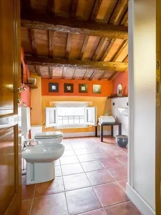 Stüdyo Süit, Ek Bina