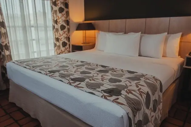 Luxury Tek Büyük Yataklı Oda