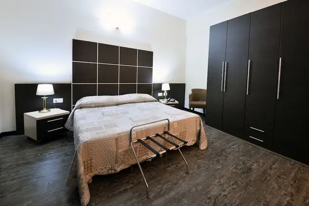 Standard Tek Büyük Yataklı Oda