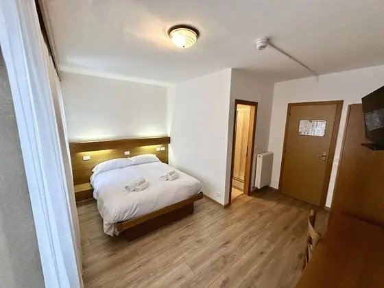 Standard Tek Büyük veya İki Ayrı Yataklı Oda, Dağ Manzaralı