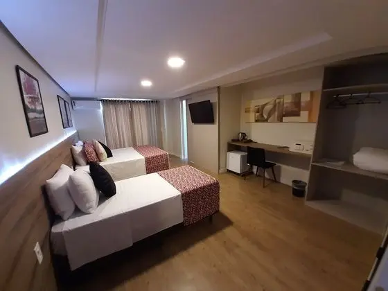 Premium (1 Cama Casal + 1 Cama Solteiro)