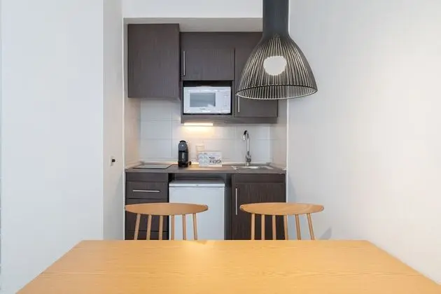 Apart Daire, Kısmi Deniz Manzarası