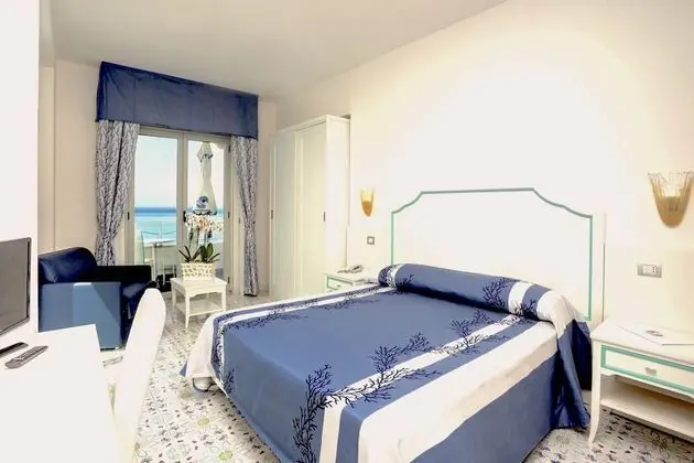 Comfort Tek Büyük Yataklı Oda, Deniz Manzaralı