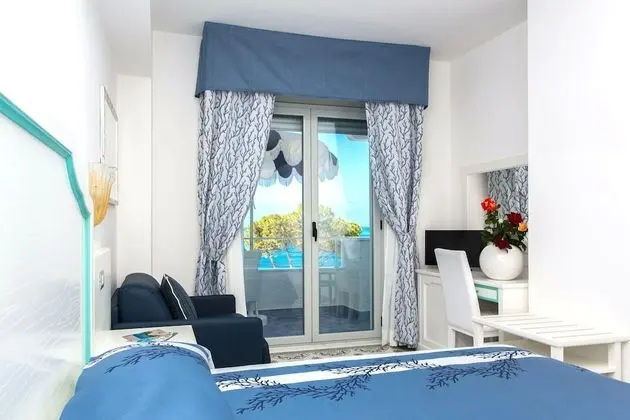 Comfort Tek Büyük Yataklı Oda, Deniz Manzaralı