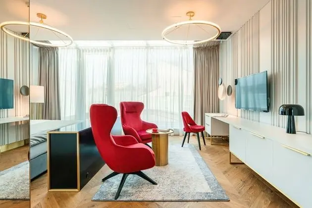 Grand Tek Büyük Yataklı Oda