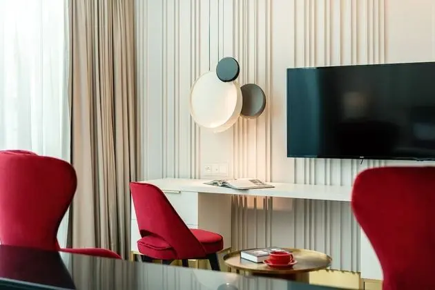 Grand Tek Büyük Yataklı Oda