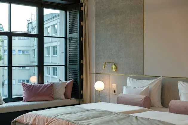 Grand Tek Büyük Yataklı Oda