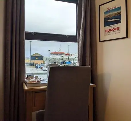 Comfort Tek Büyük Yataklı Oda (Ferry Inn)