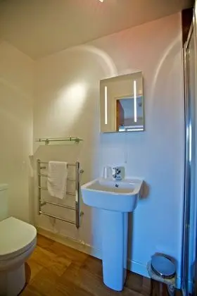 Comfort Tek Büyük Yataklı Oda (Ferry Inn)