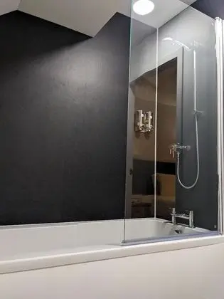 Family Oda (Ferry Inn)