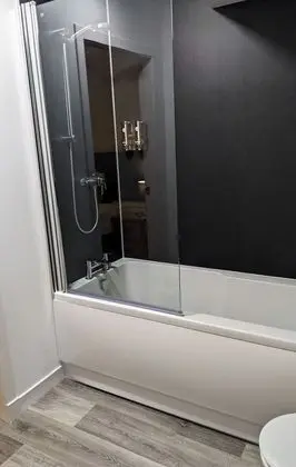 Family Oda (Ferry Inn)